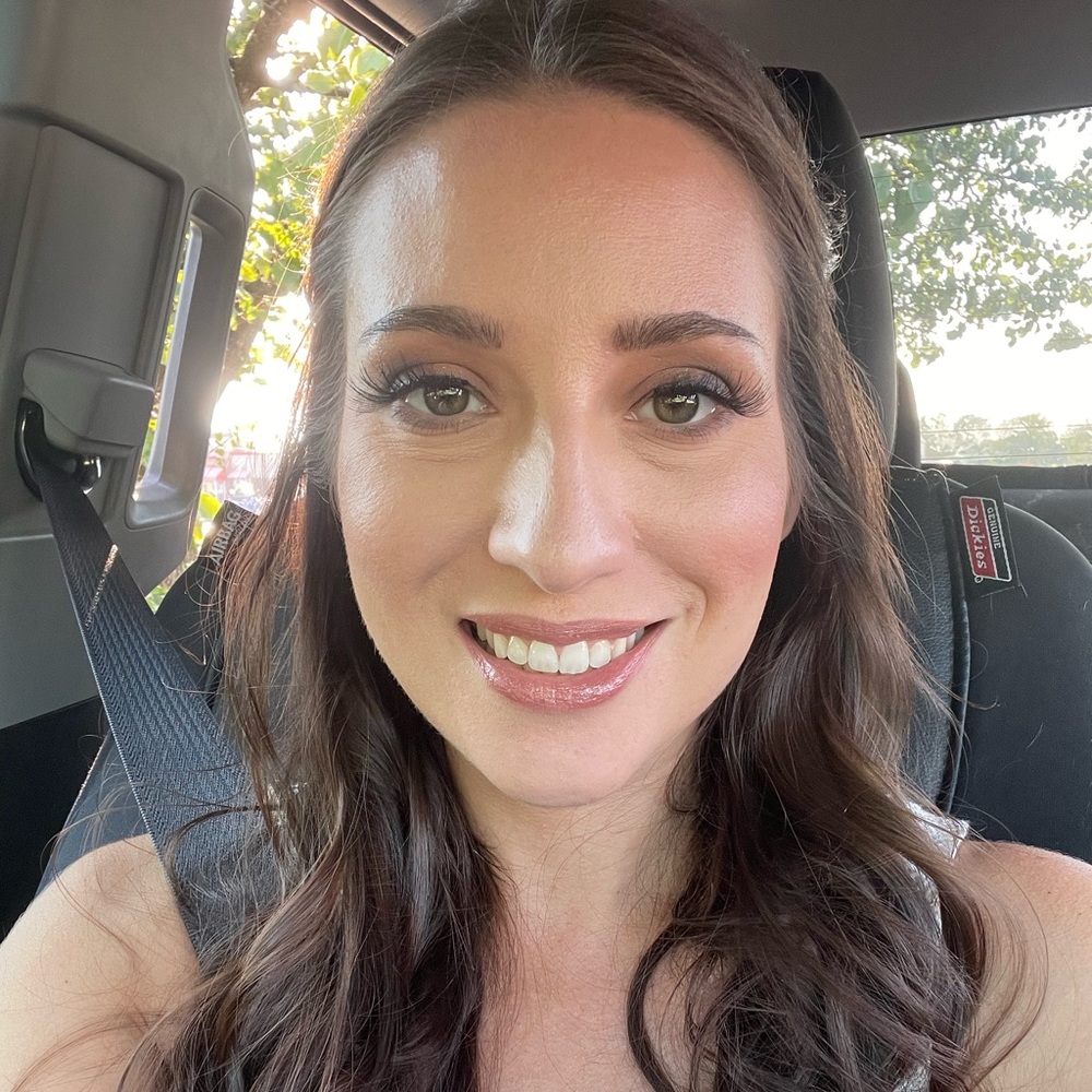 Meet your Posher, Lauren